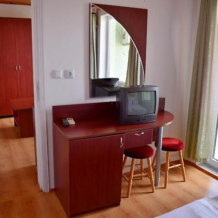 Royal Hostel Varna Extérieur photo