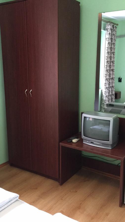 Royal Hostel Varna Extérieur photo