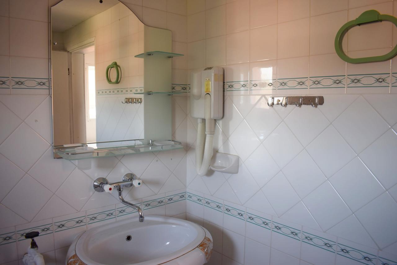 Royal Hostel Varna Extérieur photo